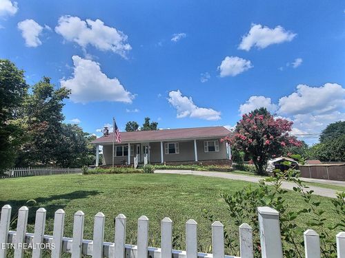 2809 Cansler Dr, Maryville, TN, 37801-8346 | Card Image