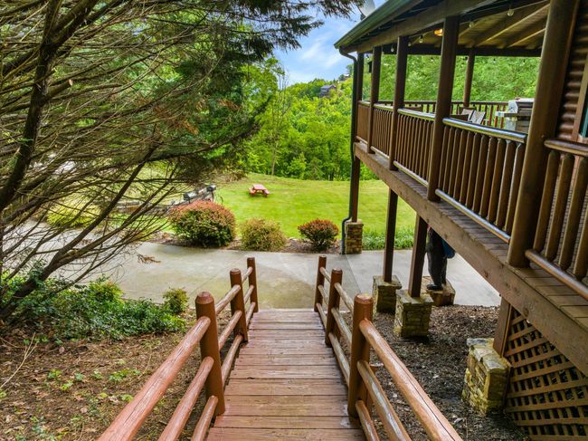 2414 Walnut Cove Way, House other with 4 bedrooms, 6 bathrooms and null parking in Sevierville TN | Image 51