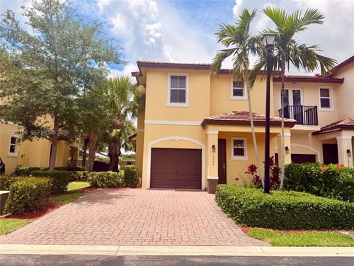 6950-6950 Long Pine Cir, Coconut Creek, FL, 33073-3079 | Card Image