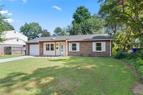 103 Fischer Dr, Newport News, VA, 23602-5303 | Card Image