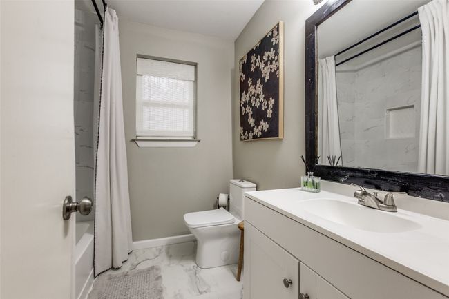 hall bathroom | Image 18