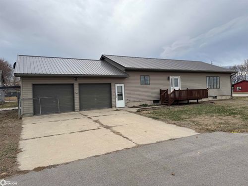 102 Se 3rd St, Gilmore City, IA, 50541-8781 | Card Image