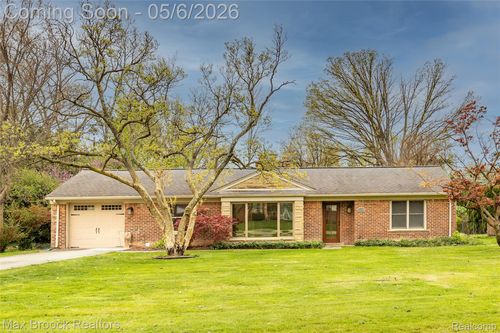 16239 Madoline St, Beverly Hills, MI, 48025-5629 | Card Image