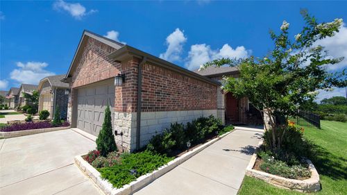 945 Hidden Eddy Dr, McKinney, TX, 75071-0081 | Card Image