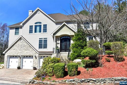 1 Kingsland Rd, Boonton, NJ, 07005-9020 | Card Image