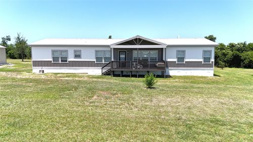 105 County Road 4025, Lott, TX, 76656-3944 | Card Image