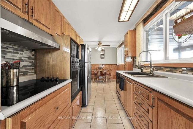 135 Nash Rd N, House other with 3 bedrooms, 2 bathrooms and 5 parking in Hamilton ON | Image 14