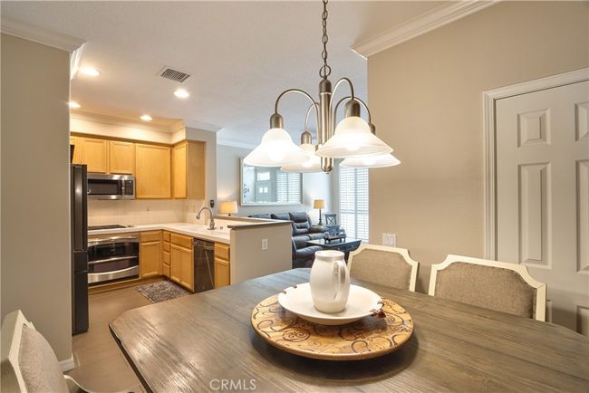 8420 E Tioga Way, Townhouse with 3 bedrooms, 3 bathrooms and 2 parking in Anaheim CA | Image 8