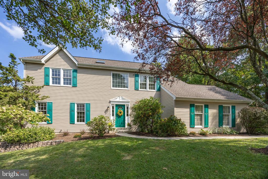 Grovenor Ct, West Chester, PA 19380