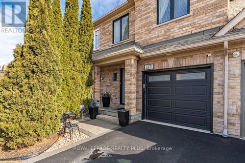 2171 Forest Gate Pk, Oakville, ON, L6M4B3 | Card Image