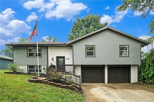 1105 Halsey Ter, Harrisonville, MO, 64701-1578 | Card Image