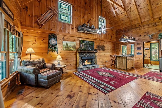 143 Kaely Dr, Home with 3 bedrooms, 3 bathrooms and null parking in Mineral Bluff GA | Image 4