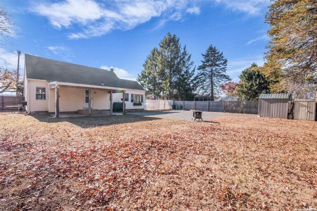 23 E Woodside Ave, House other with 4 bedrooms, 1 bathrooms and null parking in Patchogue NY | Image 29