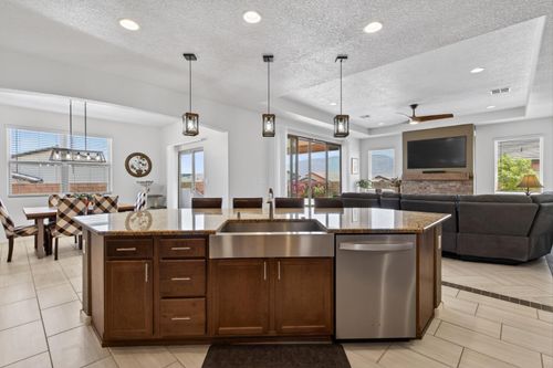4077 Plant Dr Ne, Rio Rancho, NM, 87144-7064 | Card Image