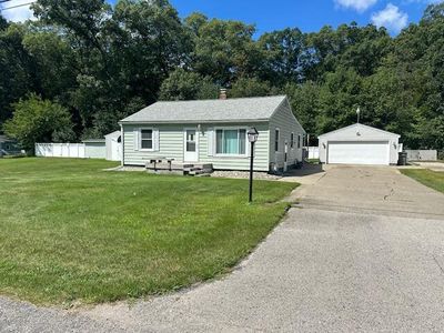 2831 Panzl Street, House other with 3 bedrooms, 1 bathrooms and null parking in Muskegon MI | Image 1