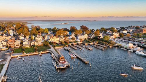 88 Water St, Stonington, CT, 06378-1423 | Card Image