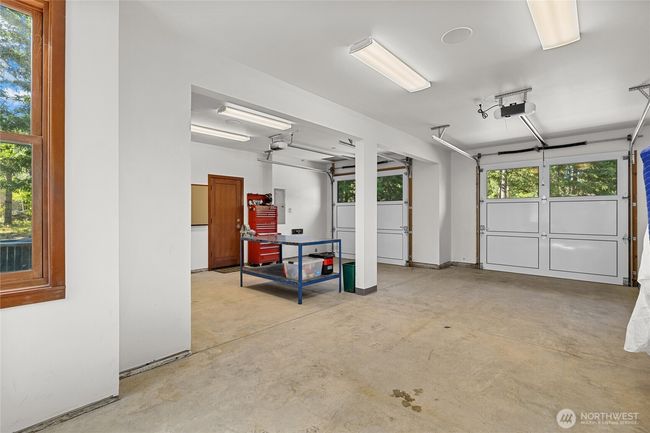 Oversized Garage | Image 15