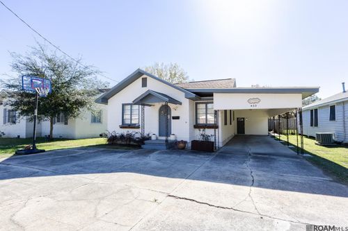 423 Avenue E, Port Allen, LA, 70767-3122 | Card Image