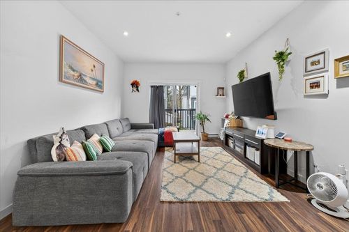 39-3010 Riverbend Dr, Coquitlam, BC, V3C0B8 | Card Image