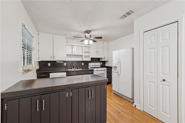 3123 Deshong Dr, House other with 4 bedrooms, 2 bathrooms and 1 parking in Stone Mountain GA | Image 9