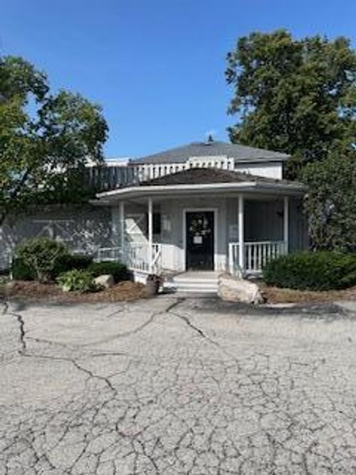 21445 Gumina Road, Brookfield, WI, 53072 | Card Image