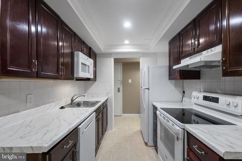 94-11654 Stoneview Sq, RESTON, VA, 20191-2914 | Card Image