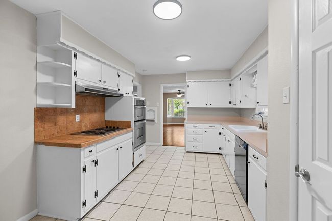 1203 Blanton Pl, House other with 3 bedrooms, 2 bathrooms and null parking in Sherman TX | Image 11