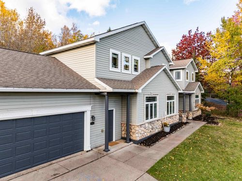 1123 Valley Dr, Duluth, MN, 55804-1761 | Card Image