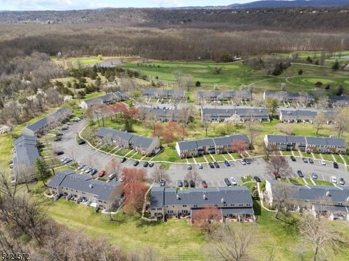 231 Gettysburg Way, Lincoln Park, NJ, 07035-1831 | Card Image