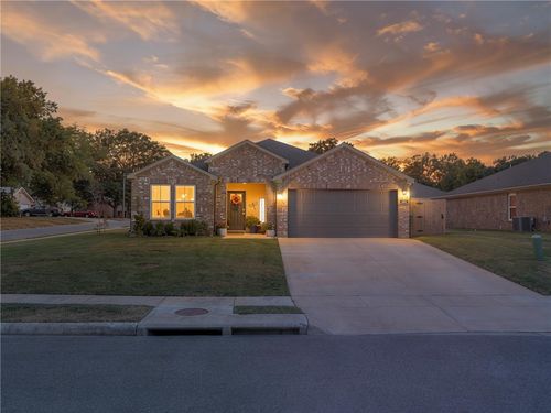 801 Buffalo Ave, Gentry, AR, 72734-7057 | Card Image