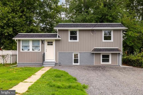 3704 Spruce St, BRISTOL, PA, 19007-2602 | Card Image