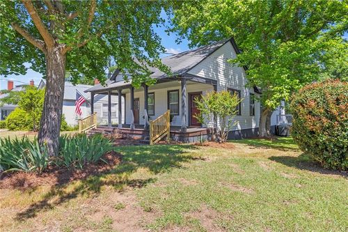 39 N Broad St, Porterdale, GA, 30014-3351 | Card Image