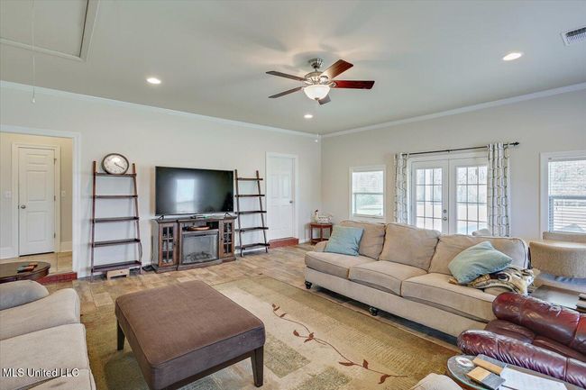 28-2099 E Franklin St | Image 15