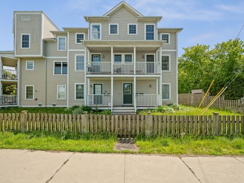 7-235 Park St, Burlington, VT, 05401-5177 | Card Image