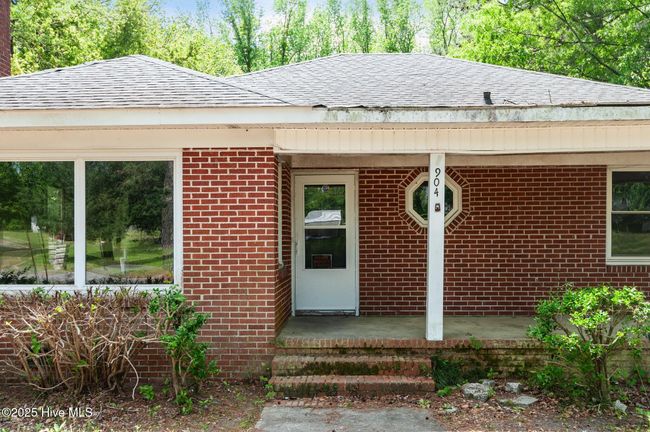 Front Entrance - North facing | Image 32