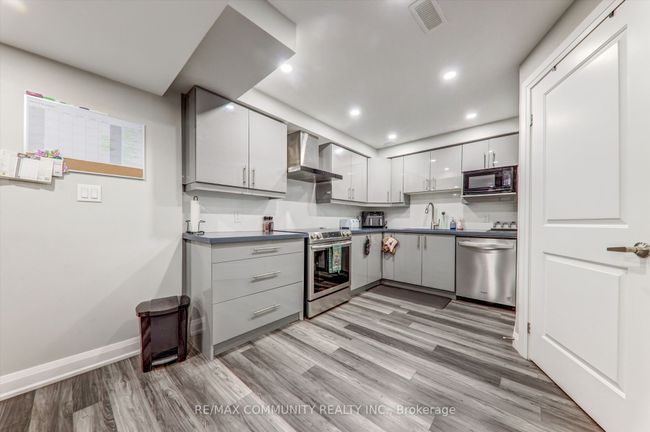 14 Audubon St, House other with 5 bedrooms, 5 bathrooms and 4 parking in Whitby ON | Image 33