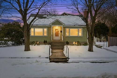 149 Horn Pond Brook Rd, Winchester, MA, 01890-1561 | Card Image