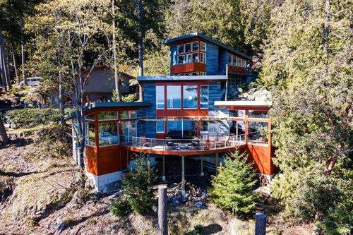 1171 Fairweather Lane, House other with 2 bedrooms, 1 bathrooms and 5 parking in Bowen Island BC | Card Image