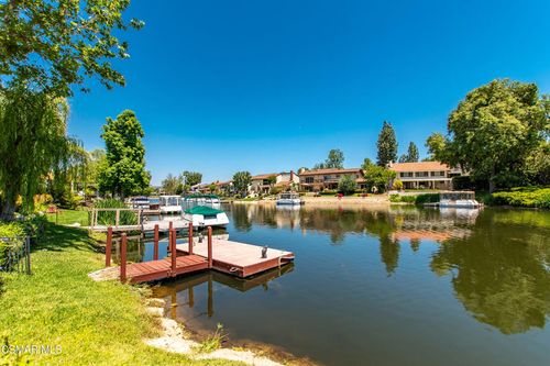 3810 Bowsprit Cir, Westlake Village, CA, 91361-3814 | Card Image