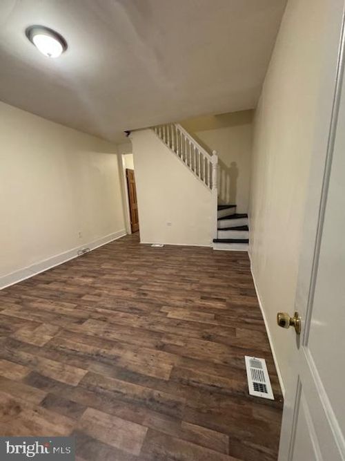 2540 Greenmount Ave, BALTIMORE, MD, 21218-4722 | Card Image