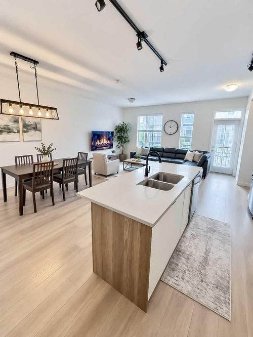 176 Walgrove Common Se, Calgary, AB, T2X4C2 | Card Image