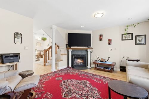 4-626 Washington St, Brookline, MA, 02446 | Card Image