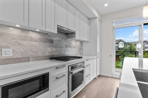 {{alt}} | Card Image