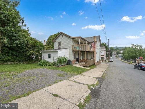 300 Penn St, TAMAQUA, PA, 18252-2316 | Card Image
