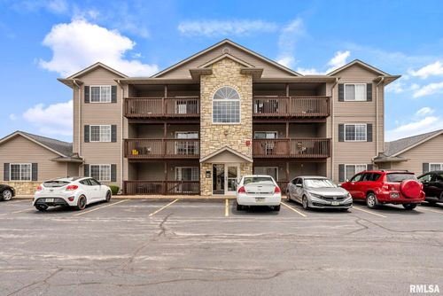 unit-201-3215 S 16th Ave, Eldridge, IA, 52748-9364 | Card Image