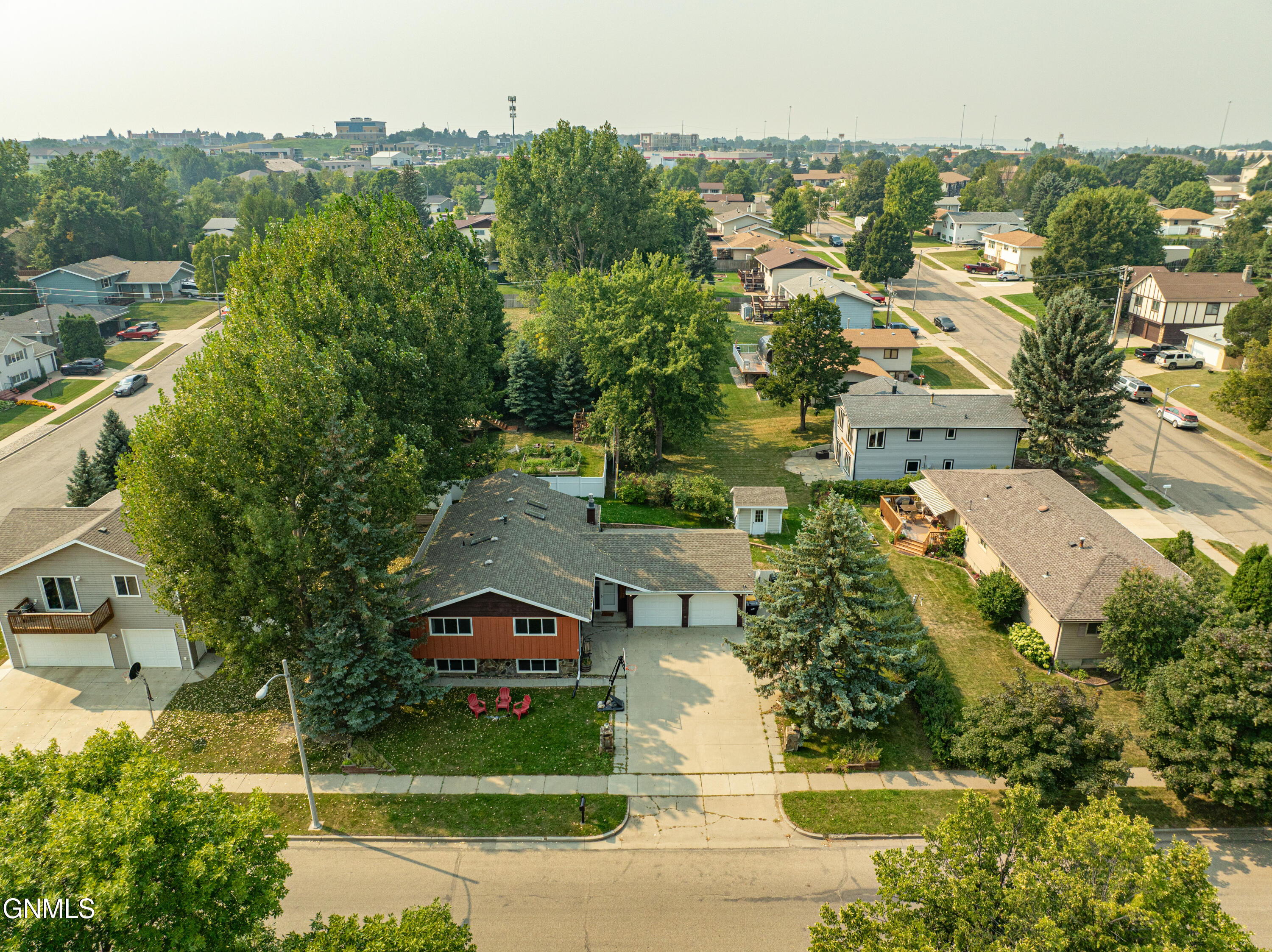 Thompson St, Bismarck, ND 58501