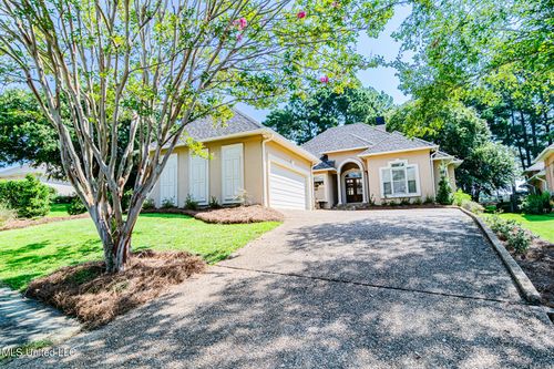 404 Eastpointe Cv, Madison, MS, 39110-7845 | Card Image