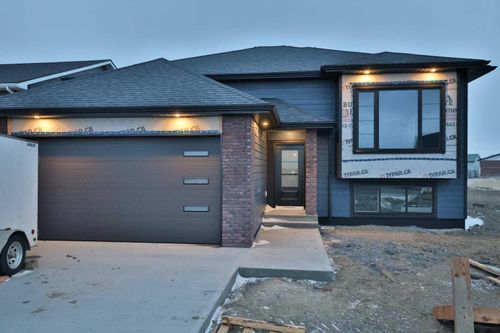 321 9 St N, Picture Butte, AB, T0K | Card Image