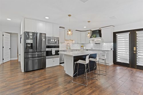 5013 Middleton Cir, The Colony, TX, 75056-2209 | Card Image