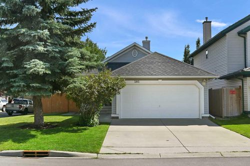 285 Mount Brewster Cir Se, Calgary, AB, T2Z3J2 | Card Image
